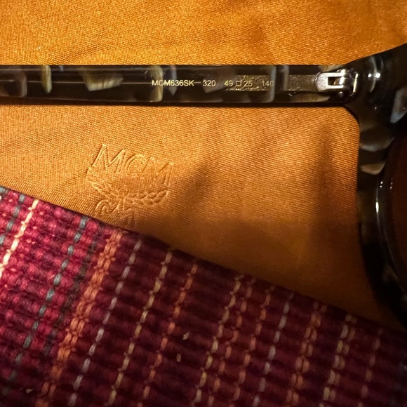 MCM sunglasses - Picture 7 of 9